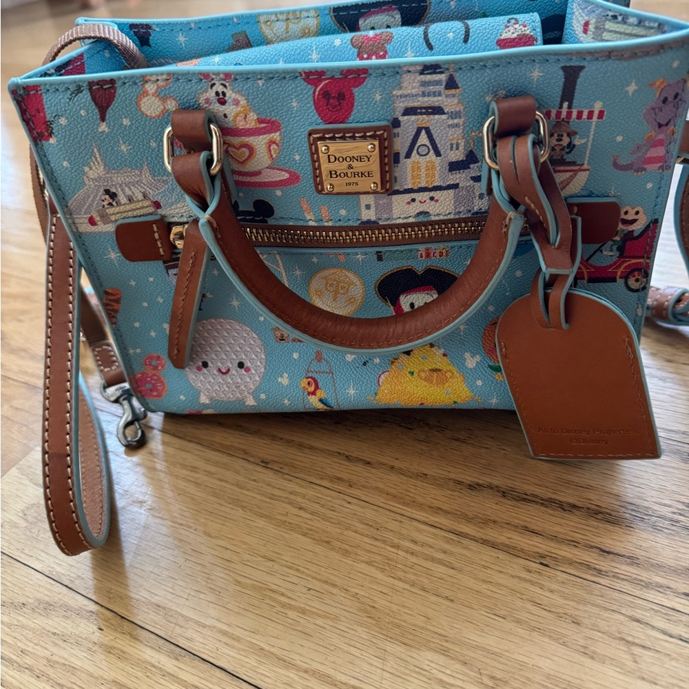 Dooney & Bourke Disney Marayuma